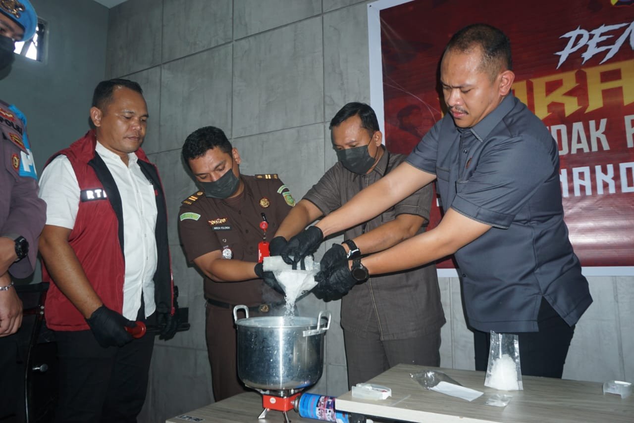 Polres Karimun Sita 663,39 Gram Sabu dalam Pengungkapan 14 Kasus Narkoba