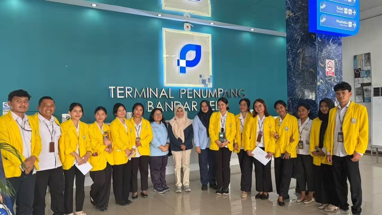Pelindo Belawan Buka Ruang Belajar bagi Mahasiswa Poltekkes Kemenkes Medan di Terminal Bandar Deli