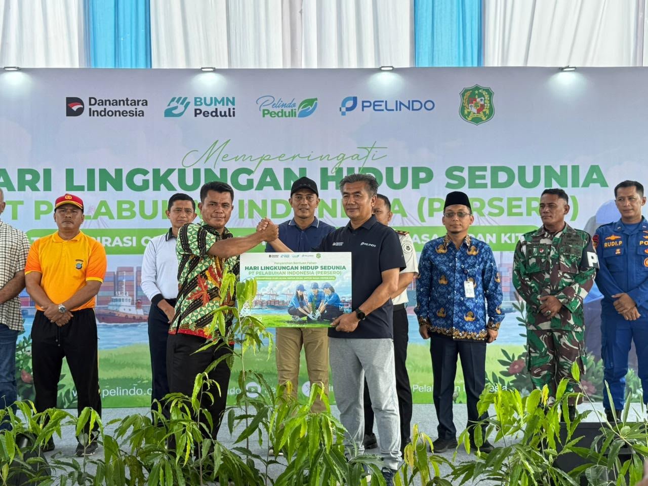 Pelindo Tanam 2.500 Pohon di Belawan, Perkuat Penghijauan Kawasan Pesisir